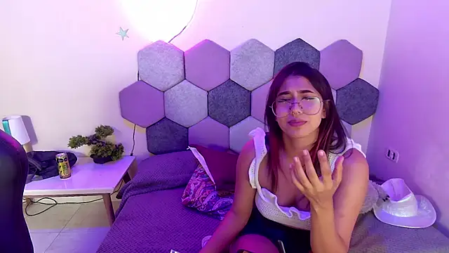 Snapshot of Horny_tgn chatting on January 31, 2025, 9:16 pm Horny tgn online show from January 31, 2025, 9:16 pm