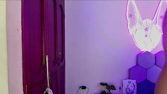 Snapshot of Horny_tgn chatting on March 7, 2025, 9:17 pm Horny tgn online show from March 7, 2025, 9:17 pm