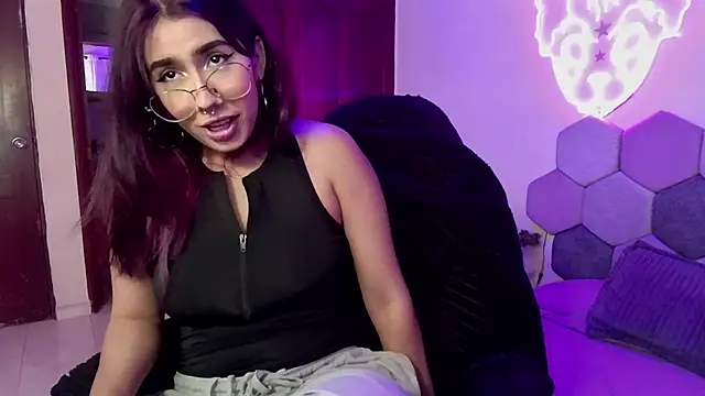 Snapshot of Horny_tgn chatting on March 18, 2025, 5:42 pm Horny tgn online show from March 18, 2025, 5:42 pm