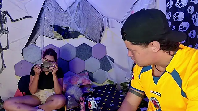 Snapshot of Horny_tgn chatting on October 30, 2025, 12:39 pm Horny tgn online show from October 30, 2025, 12:39 pm