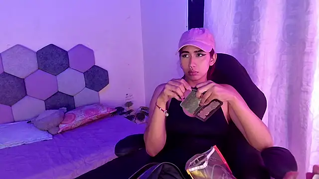 Snapshot of Horny_tgn chatting on November 15, 2025, 6:59 pm Horny tgn online show from November 15, 2025, 6:59 pm