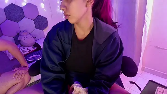 Snapshot of Horny_tgn chatting on November 29, 2025, 6:22 pm Horny tgn online show from November 29, 2025, 6:22 pm