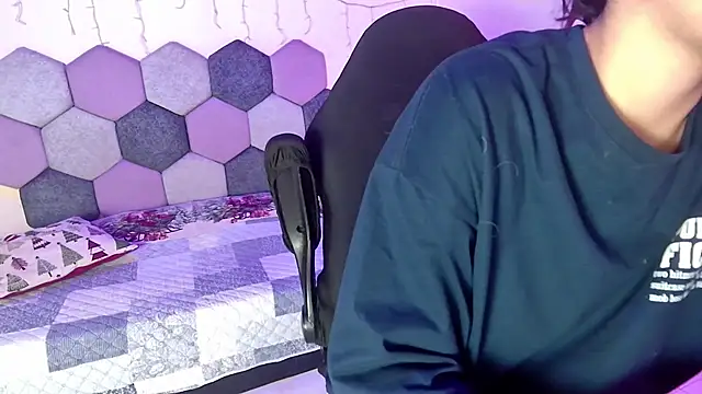 Snapshot of Horny_tgn chatting on December 4, 2025, 5:32 pm Horny tgn online show from December 4, 2025, 5:32 pm