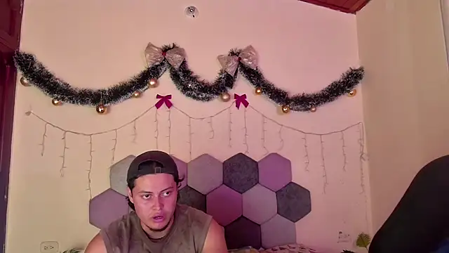 Snapshot of Horny_tgn chatting on December 14, 2025, 9:52 pm Horny tgn online show from December 14, 2025, 9:52 pm