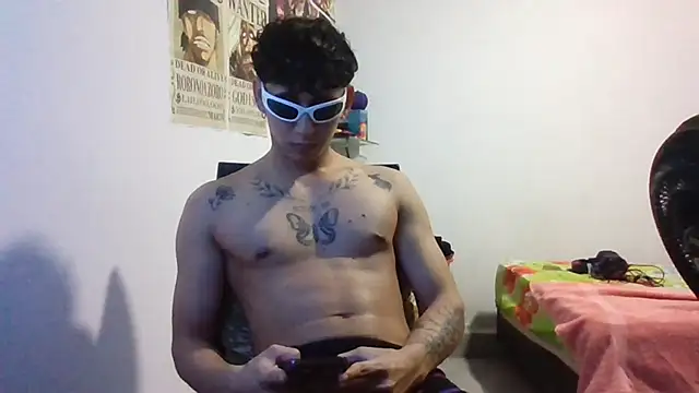 Snapshot of Dillom420 chatting on January 9, 2025, 3:47 am Dillom420 online show from January 9, 2025, 3:47 am