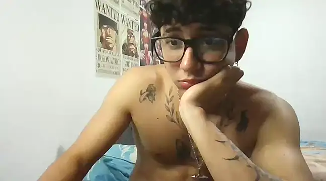 Snapshot of Dillom420 chatting on March 10, 2025, 6:59 am Dillom420 online show from March 10, 2025, 6:59 am