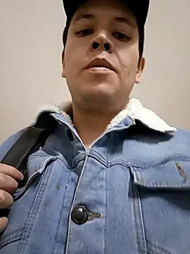 Snapshot of Cghjkkytr chatting on December 16, 2025, 9:42 pm Cghjkkytr online show from December 16, 2025, 9:42 pm