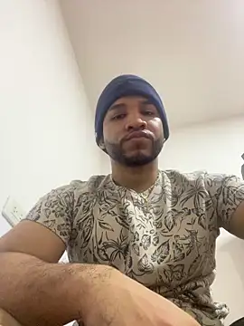 Snapshot of Hyuujhy chatting on December 18, 2025, 7:25 am Hyuujhy online show from December 18, 2025, 7:25 am