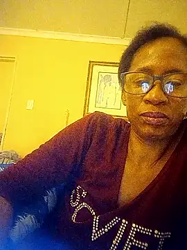 bustybillies online show from October 31, 2025, 4:08 pm