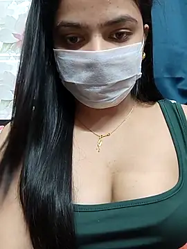 Myloveurvi online show from November 11, 2025, 7:03 pm