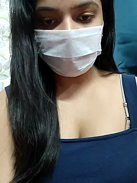 Myloveurvi online show from April 10, 2026, 10:20 am