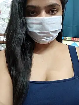 Snapshot of Myloveurvi chatting on June 25, 2026, 5:39 pm Myloveurvi online show from June 25, 2026, 5:39 pm
