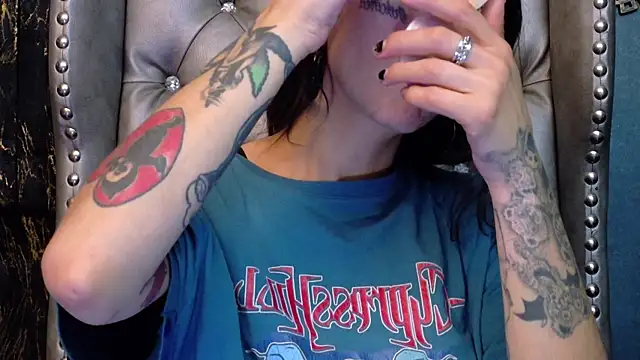 Snapshot of LusstCruella chatting on May 13, 2026, 12:35 pm LusstCruella online show from May 13, 2026, 12:35 pm