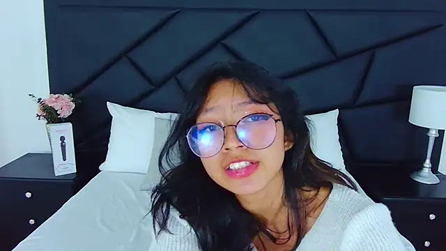 Yommi Winx online show from February 7, 2025, 6:45 am