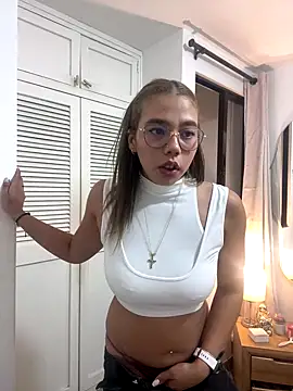 Martina Miiller online show from October 1, 2025, 4:18 am