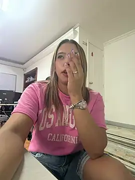 Snapshot of Martina_Miiller chatting on May 18, 2026, 1:06 pm Martina Miiller online show from May 18, 2026, 1:06 pm