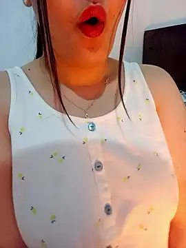 Snapshot of im_here- chatting on January 16, 2026, 2:43 pm im here- online show from January 16, 2026, 2:43 pm