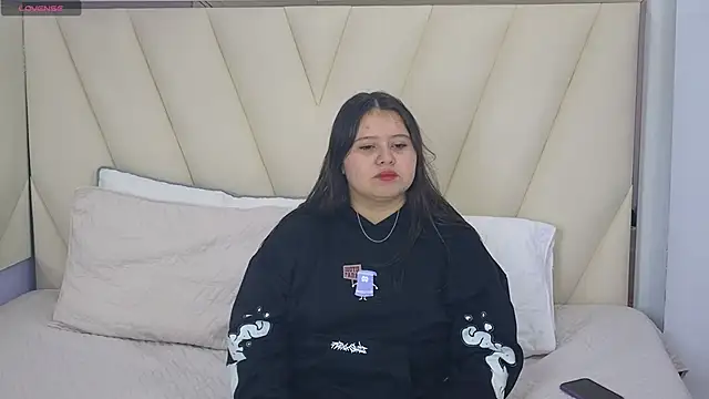 Laia and Aloby online show from February 3, 2026, 10:15 pm