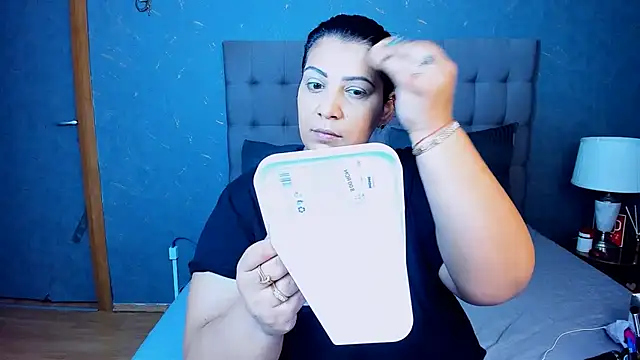 AmyCubes online show from October 24, 2025, 4:31 am