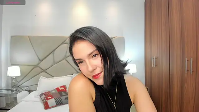 Snapshot of kendaall_jenner_ chatting on December 31, 2024, 4:49 am kendaall jenner online show from December 31, 2024, 4:49 am