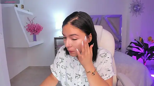 Snapshot of kendaall_jenner_ chatting on January 18, 2025, 1:19 am kendaall jenner online show from January 18, 2025, 1:19 am