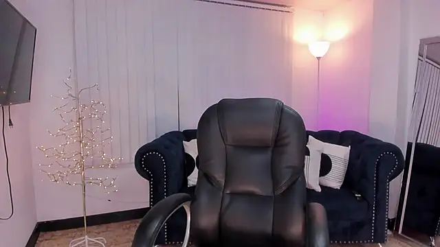 Snapshot of kendaall_jenner_ chatting on February 7, 2025, 10:19 am kendaall jenner online show from February 7, 2025, 10:19 am