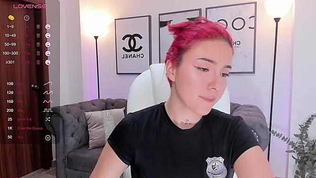 Snapshot of kendaall_jenner_ chatting on March 1, 2025, 6:35 am kendaall jenner online show from March 1, 2025, 6:35 am