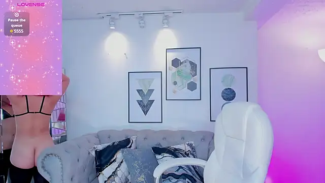 Snapshot of kendaall_jenner_ chatting on March 16, 2025, 5:25 am kendaall jenner online show from March 16, 2025, 5:25 am