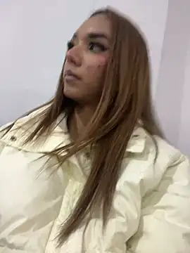 Nikol Rang   online show from February 19, 2025, 6:32 pm