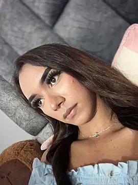 Nikol Rang   online show from December 20, 2025, 5:53 pm