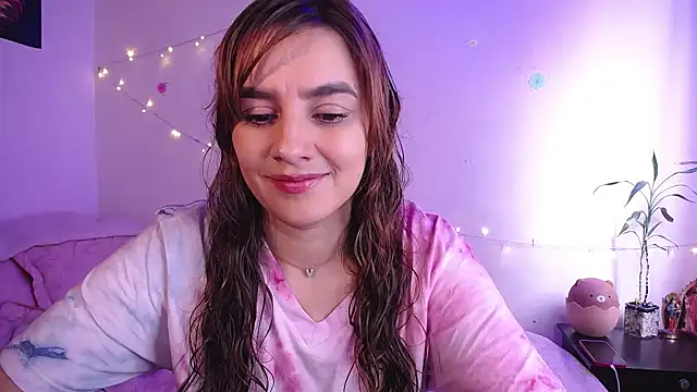 Snapshot of Lu_perez chatting on November 3, 2025, 5:14 pm Lu perez online show from November 3, 2025, 5:14 pm