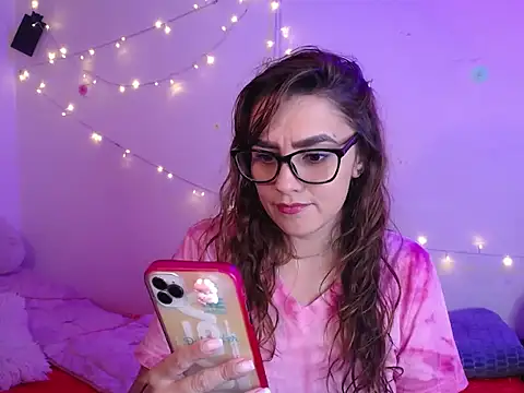 Snapshot of Lu_perez chatting on November 9, 2025, 7:45 pm Lu perez online show from November 9, 2025, 7:45 pm