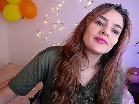 Snapshot of Lu_perez chatting on November 26, 2025, 5:47 pm Lu perez online show from November 26, 2025, 5:47 pm