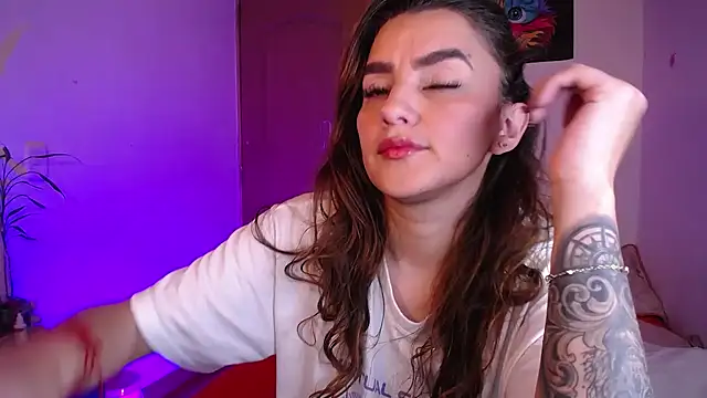 Snapshot of Lu_perez chatting on December 5, 2025, 5:31 pm Lu perez online show from December 5, 2025, 5:31 pm