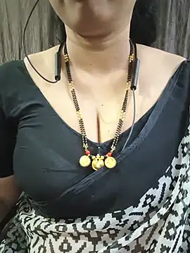 Snapshot of bhuvana555 chatting on July 4, 2026, 5:41 pm bhuvana555 online show from July 4, 2026, 5:41 pm