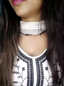 Sreya213 online show from January 17, 2025, 7:27 pm