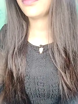 Sreya213 online show from October 17, 2025, 4:37 am