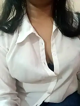 Snapshot of Rina777o chatting on March 1, 2025, 9:48 pm Rina777o online show from March 1, 2025, 9:48 pm