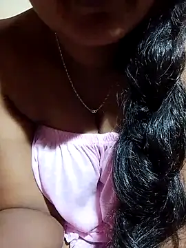 Snapshot of Diwya69 chatting on February 25, 2026, 8:07 pm Diwya69 online show from February 25, 2026, 8:07 pm