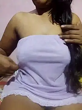 Snapshot of Diwya69 chatting on July 8, 2026, 8:46 pm Diwya69 online show from July 8, 2026, 8:46 pm