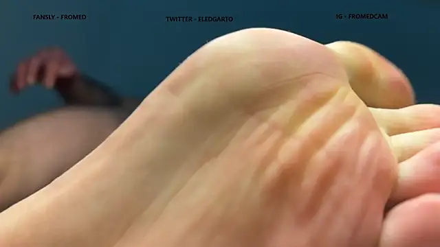 Snapshot of fromed chatting on February 13, 2025, 12:02 am fromed online show from February 13, 2025, 12:02 am