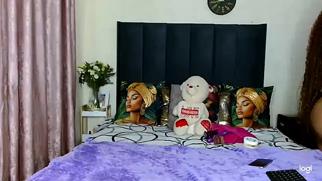 quenliyasa online show from December 3, 2025, 8:29 pm