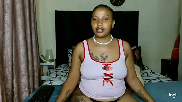 Snapshot of quenliyasa chatting on January 11, 2026, 9:20 pm quenliyasa online show from January 11, 2026, 9:20 pm