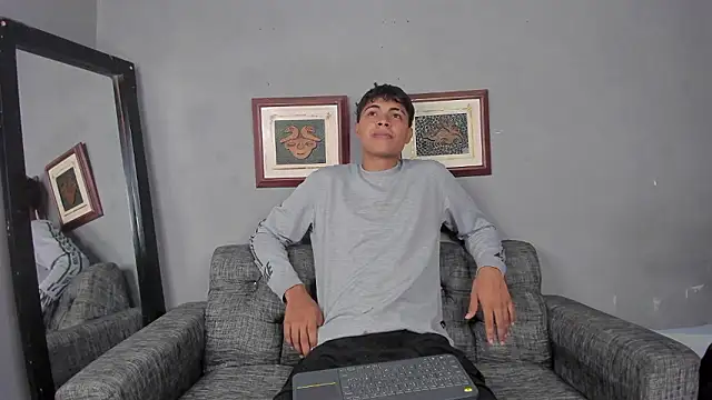 Snapshot of dafnezahiraa_ chatting on December 3, 2024, 9:01 pm dafnezahiraa  online show from December 3, 2024, 9:01 pm