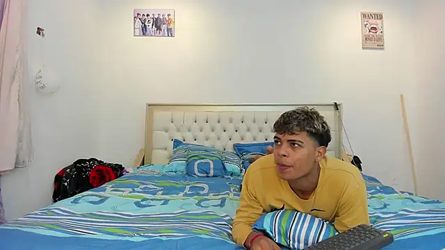 Snapshot of dafnezahiraa_ chatting on January 15, 2025, 3:54 am dafnezahiraa  online show from January 15, 2025, 3:54 am