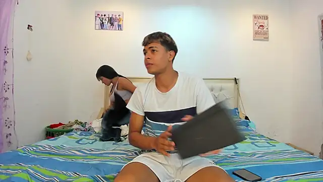 Snapshot of dafnezahiraa_ chatting on February 16, 2025, 4:42 am dafnezahiraa  online show from February 16, 2025, 4:42 am