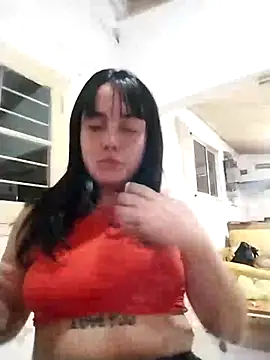 Snapshot of lucylovles chatting on December 17, 2025, 12:05 am lucylovles online show from December 17, 2025, 12:05 am