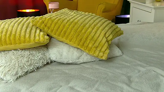 Foxxxy MILF online show from February 22, 2025, 8:29 am