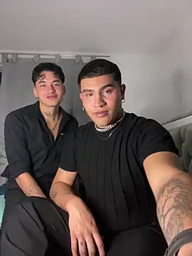 MatheoVelez online show from January 1, 2025, 7:52 am