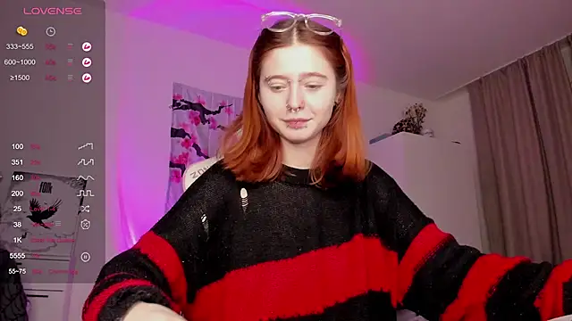 ScarletRos3 online show from February 10, 2025, 2:41 am